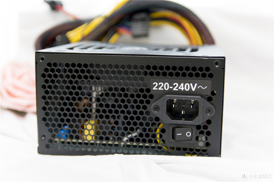首拆?80Plus入门新选——骨伽XTC500电源体验