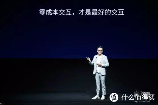 刚刚,TCL发布了一款零广告、可旋转的“巨屏手机”,3999元起!