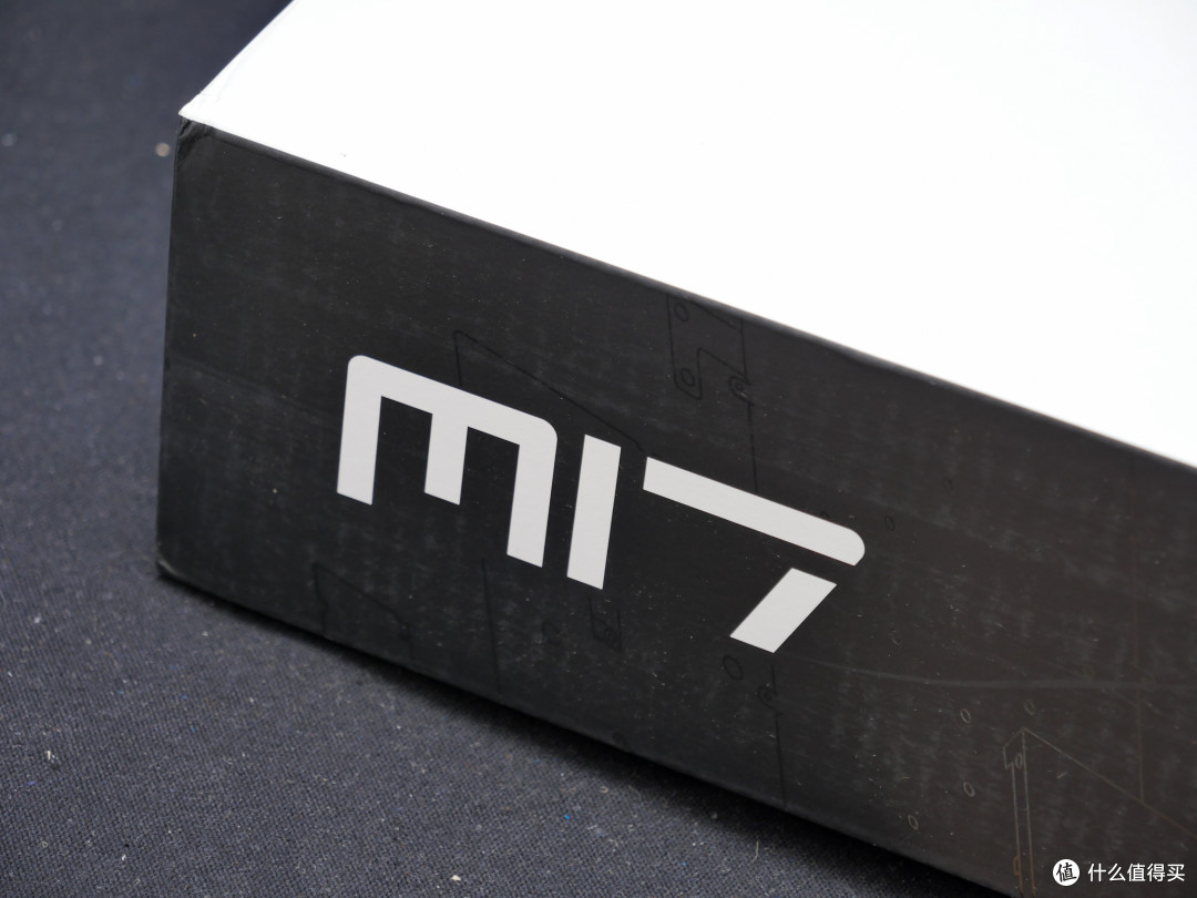 震惊!我竟然把朋友3w买的Alienware M17 R2给拆了