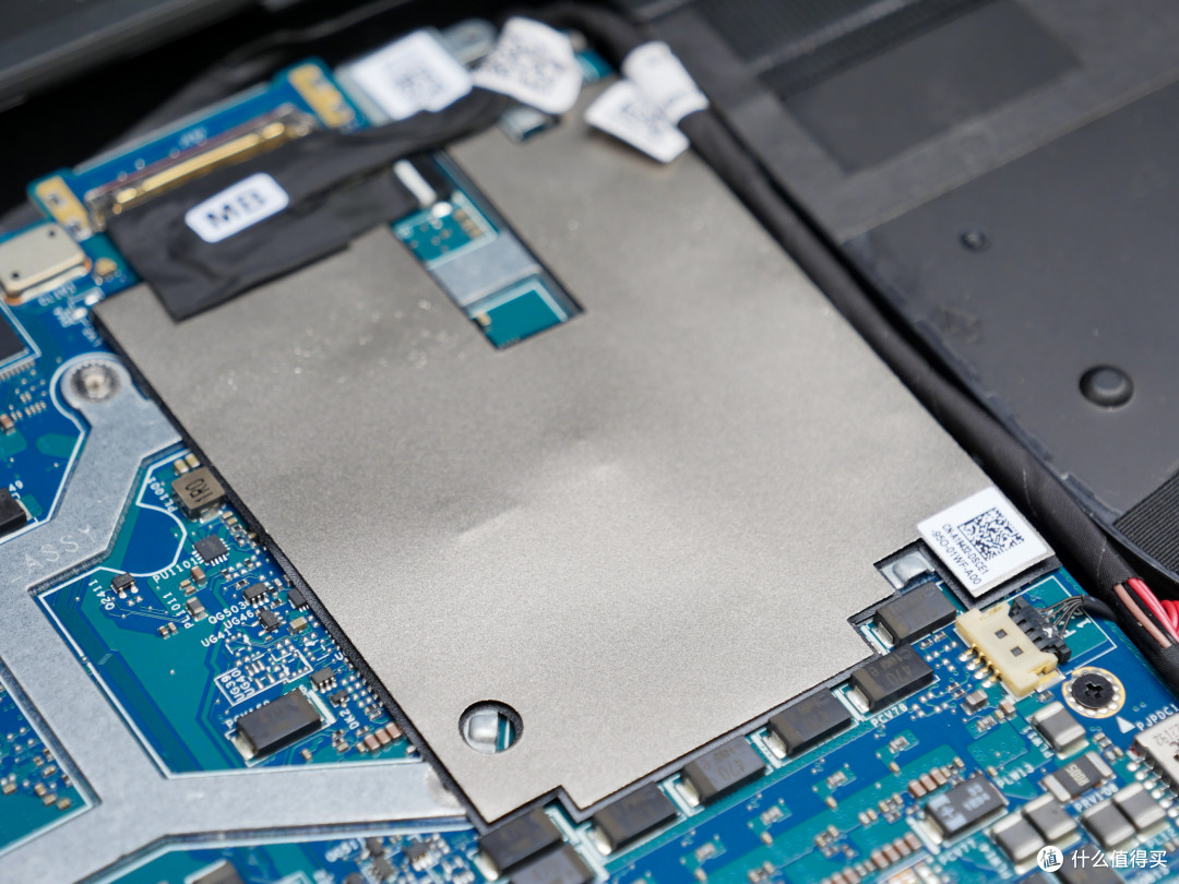 我竟然把朋友3w买的alienware m17 r2给拆了