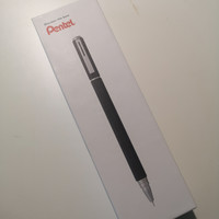 派通BLN665中性笔外观展示(笔杆|笔帽|笔芯|材质)