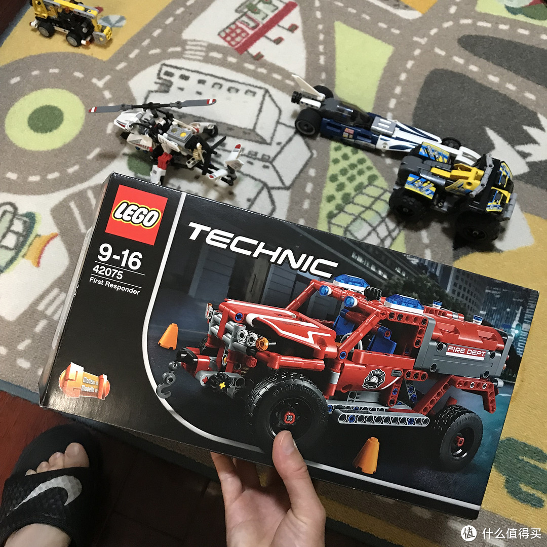 LEGO 机械组 Technic 42075 紧急救援车