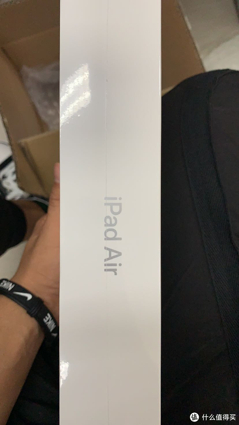 最近掏空小腰包 土都不够吃的购买 iPad Air AirPods 2