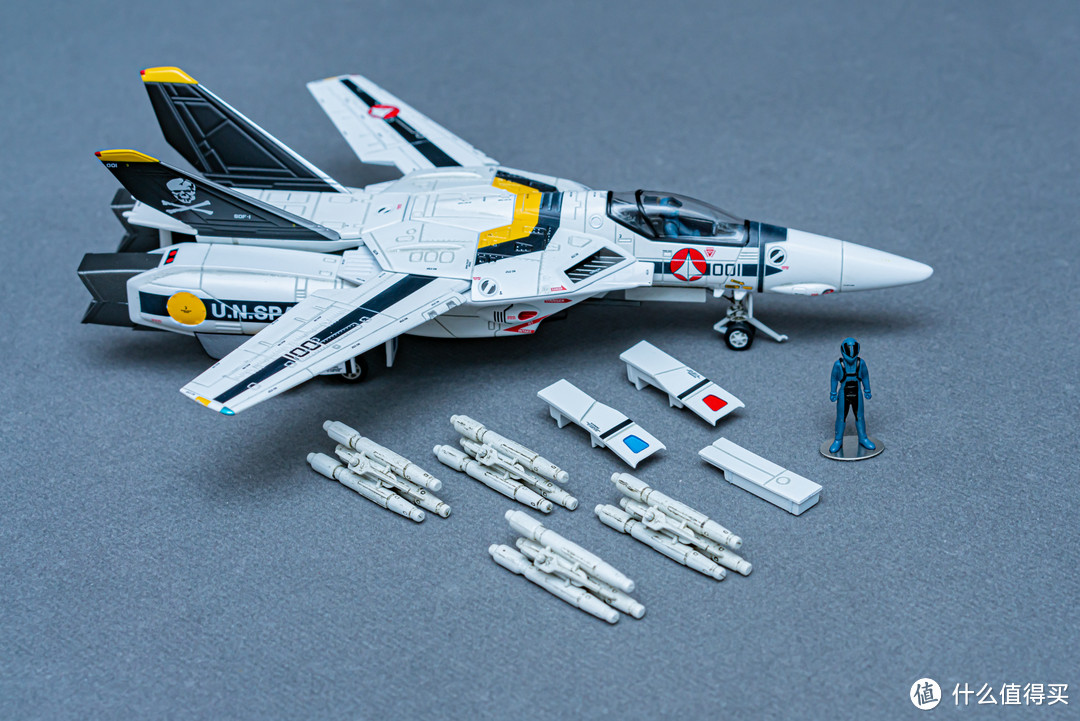 Ride of the Valkyries，Calibre Wings VF-1S 战机模型