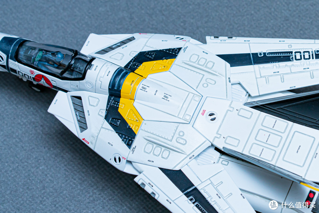 Ride of the Valkyries，Calibre Wings VF-1S 战机模型