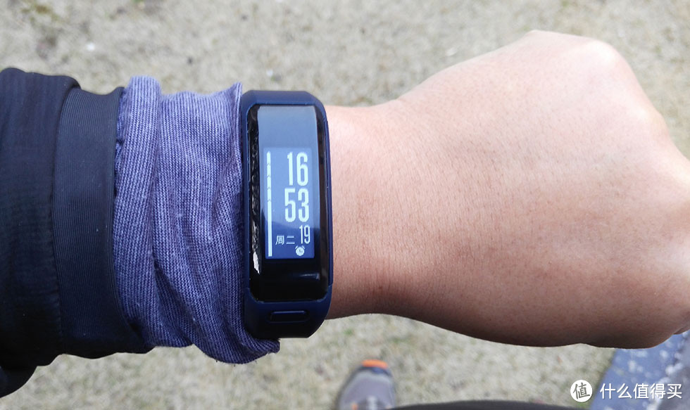 极具性价比的入门型运动智能手表,Garmin Forerunner 45 GPS 跑步训练腕表