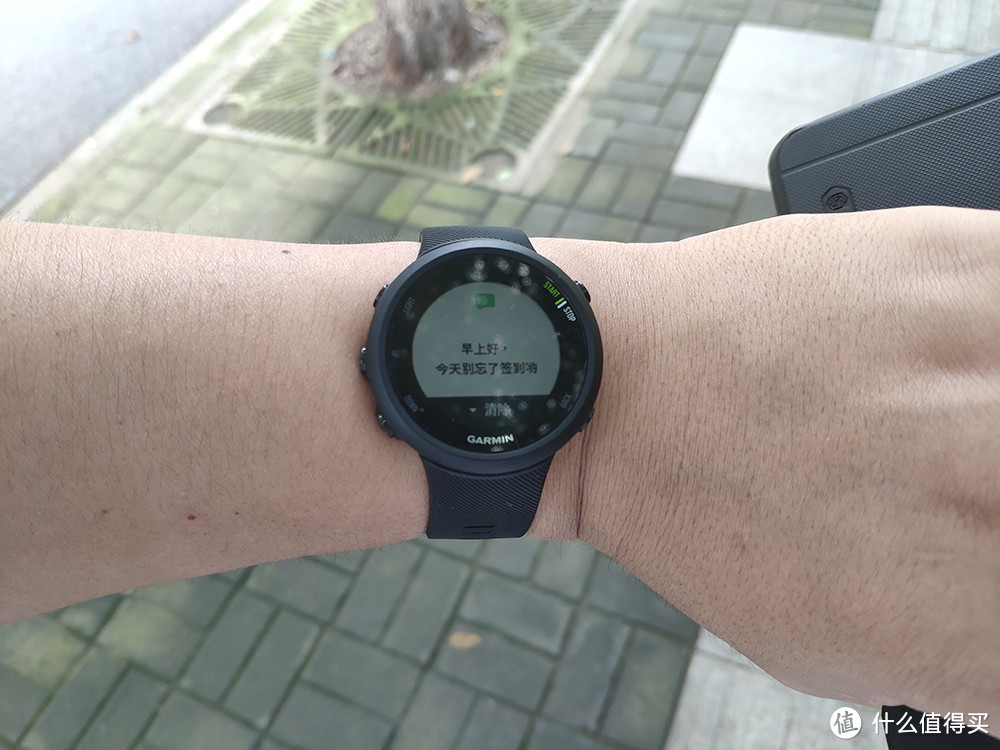 极具性价比的入门型运动智能手表，Garmin Forerunner 45 GPS 跑步训练腕表