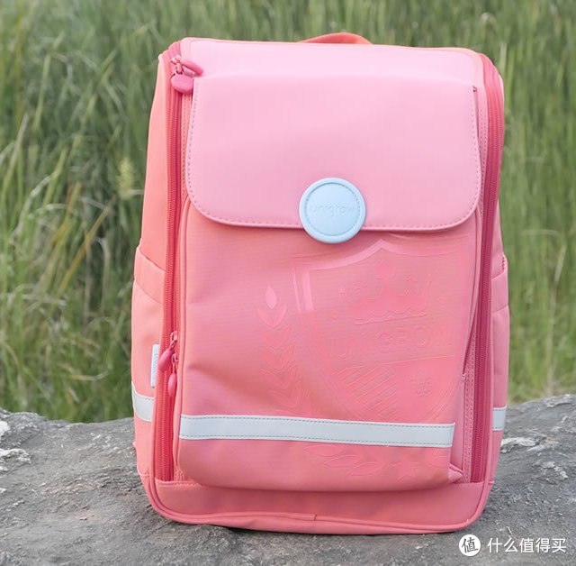 兼顾颜值和实用：用稚行小学生书包开启孩子的新学期