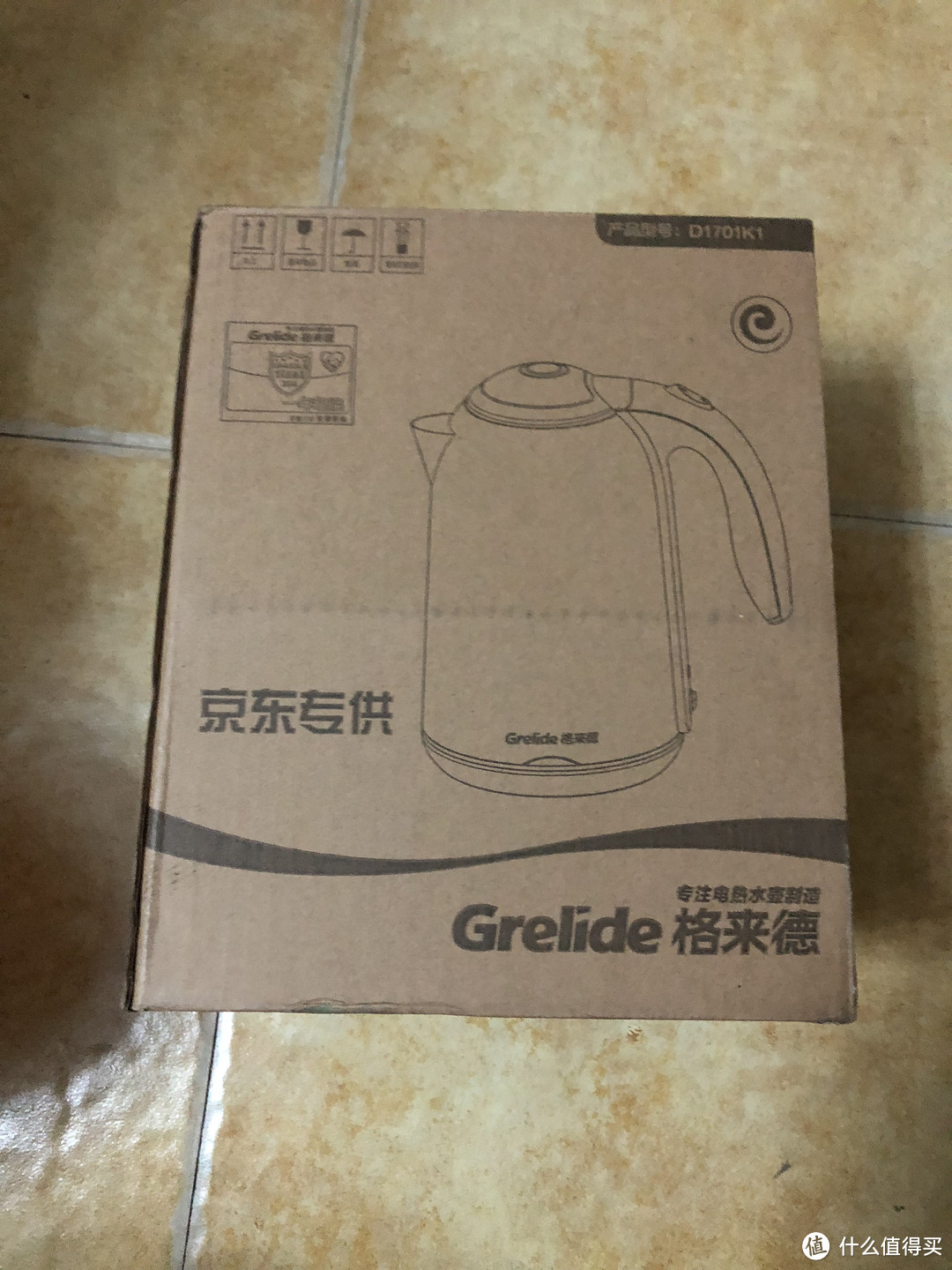 性价比还不错 - 格来德（Grelide）电热水壶 D1701K1 1.7L