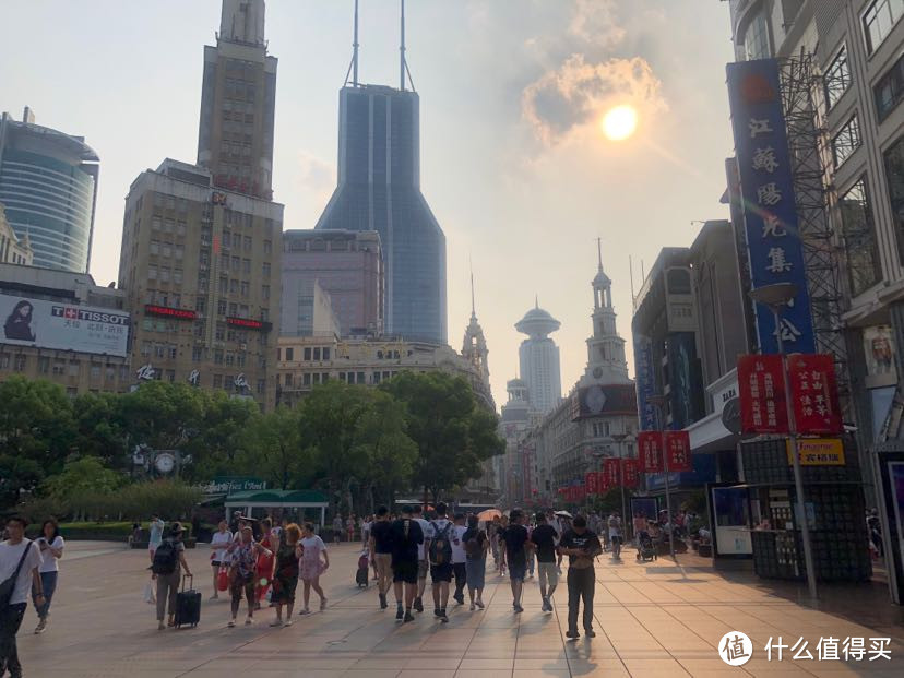 半天时间逛上海:外滩、南京路步行街半日游