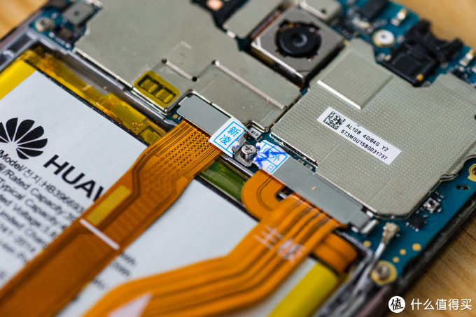 mate8,那个时候华为还没像现在这么牛叉,虽然当时我对这台机器的评价