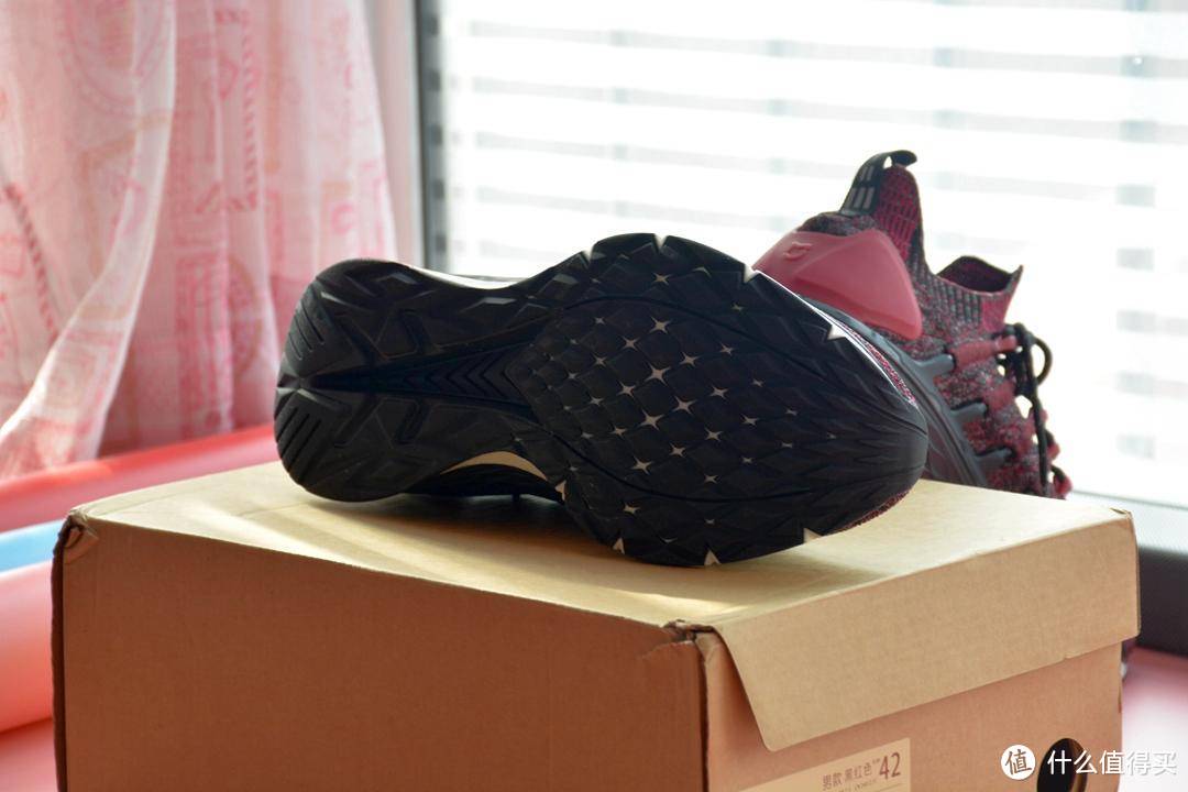 米家运动鞋 3 代体验：爆米花云弹一体成型，穿着舒适值得买！