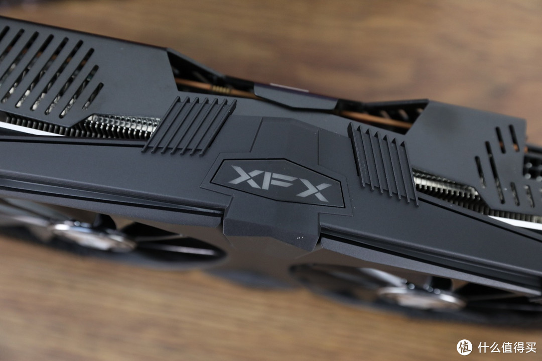 XFX 5700XT黑狼版上手，温度性能两开花