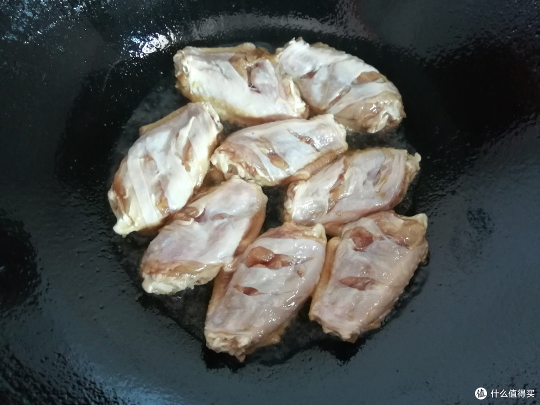 鸡翅新CP,老妈吃了连连夸,岁月里沉淀的爱的味道