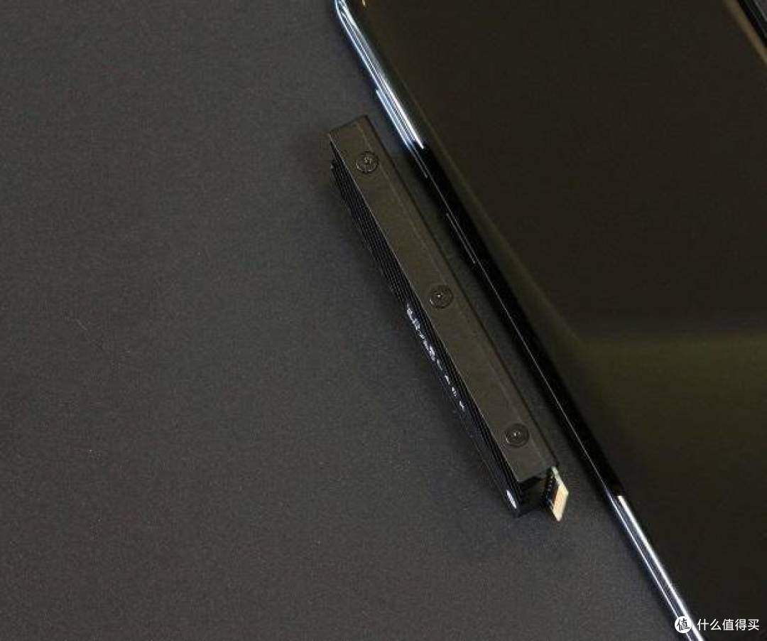 固态硬盘装配散热片,传输按秒计?-西数Black SN750 SSD测评