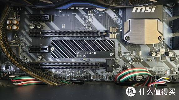 固态硬盘装配散热片,传输按秒计?-西数Black SN750 SSD测评