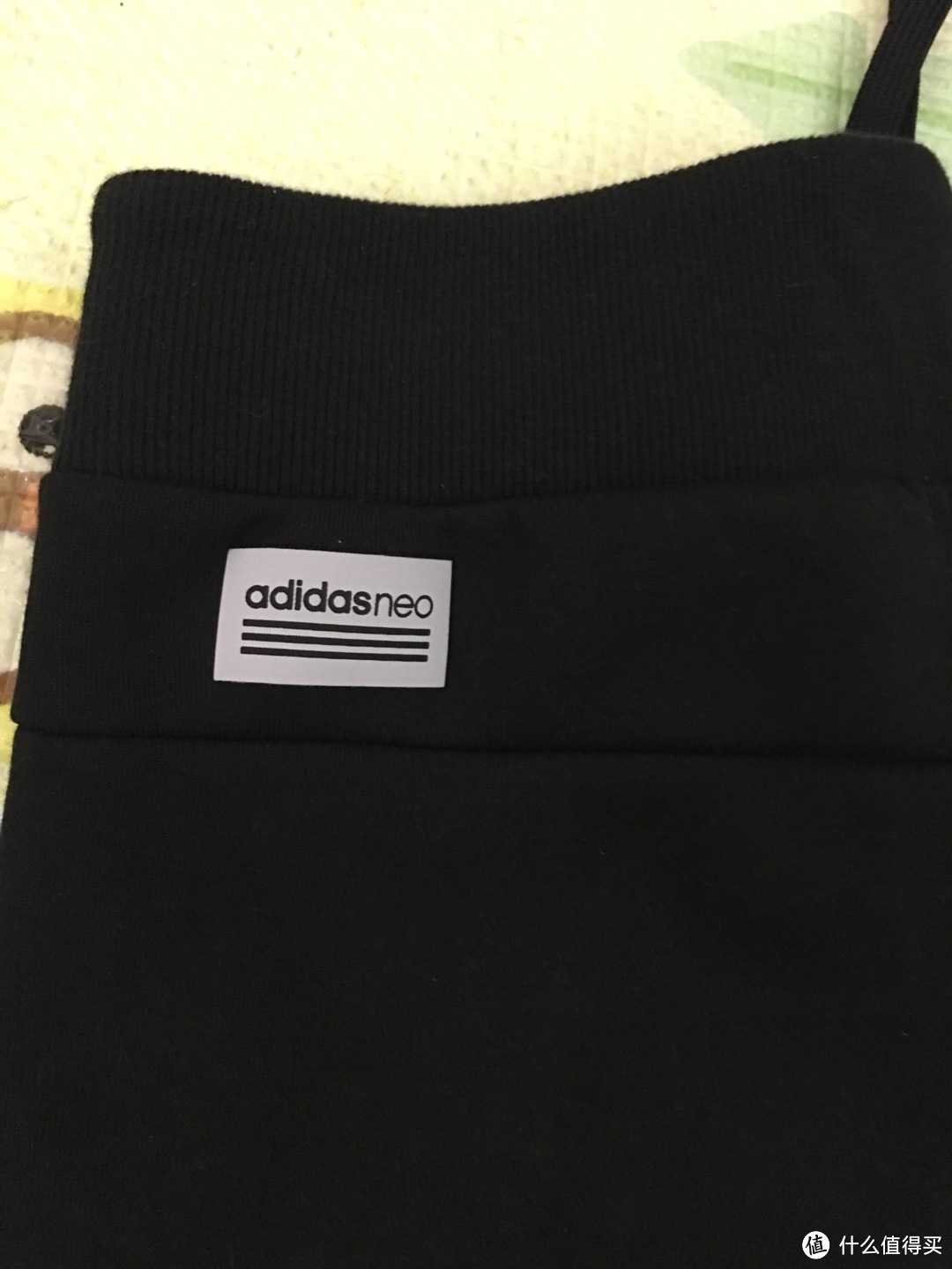 厚实有型 Adidas neo女子运动裤CZ1671