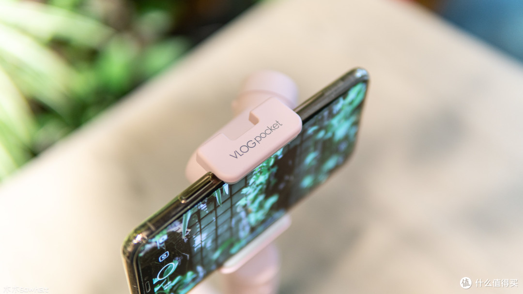生而为Vlog:强大小巧的飞宇VLOG pocket稳定器体验
