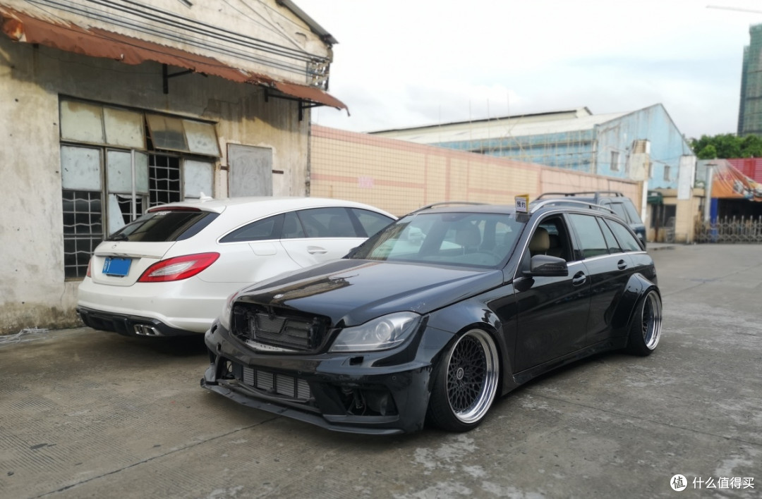 驱车2000公里去改装,奔驰C200变身当地最帅旅行车