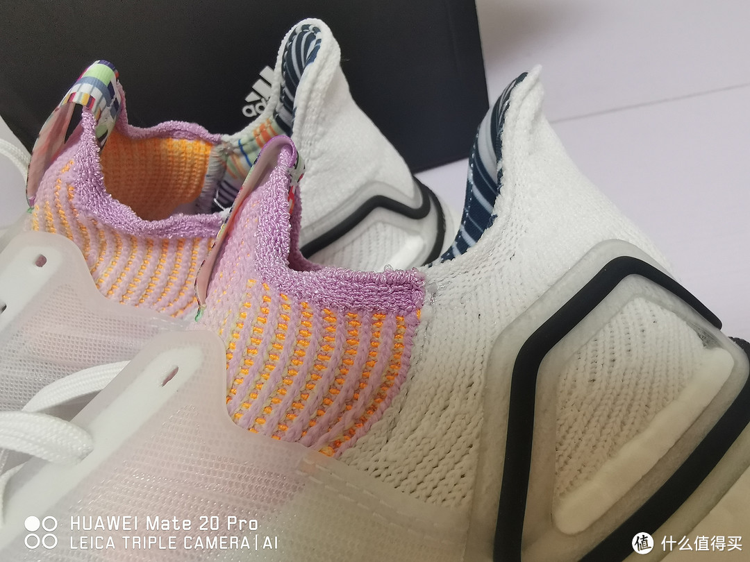 颜控福利——299元的Adidas 阿迪达斯 UltraBOOST 19开箱