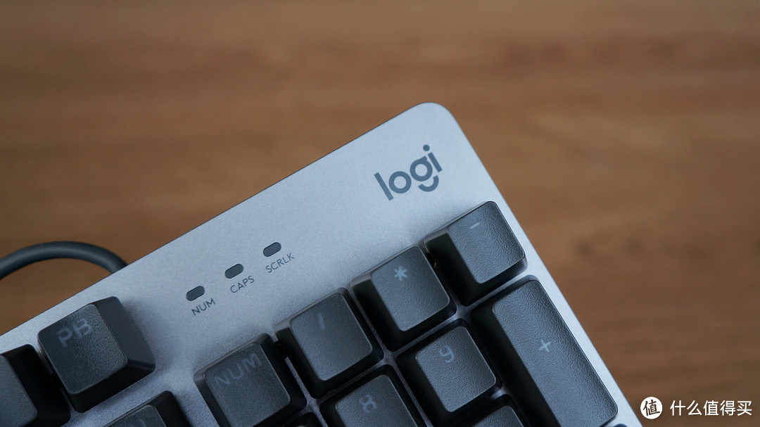 简约不简单,低调有内涵——Logitech 罗技 K845 背光机械键盘