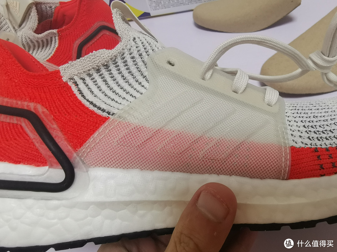 大繁若简——349元的Adidas 阿迪达斯 UltraBOOST 19 开箱