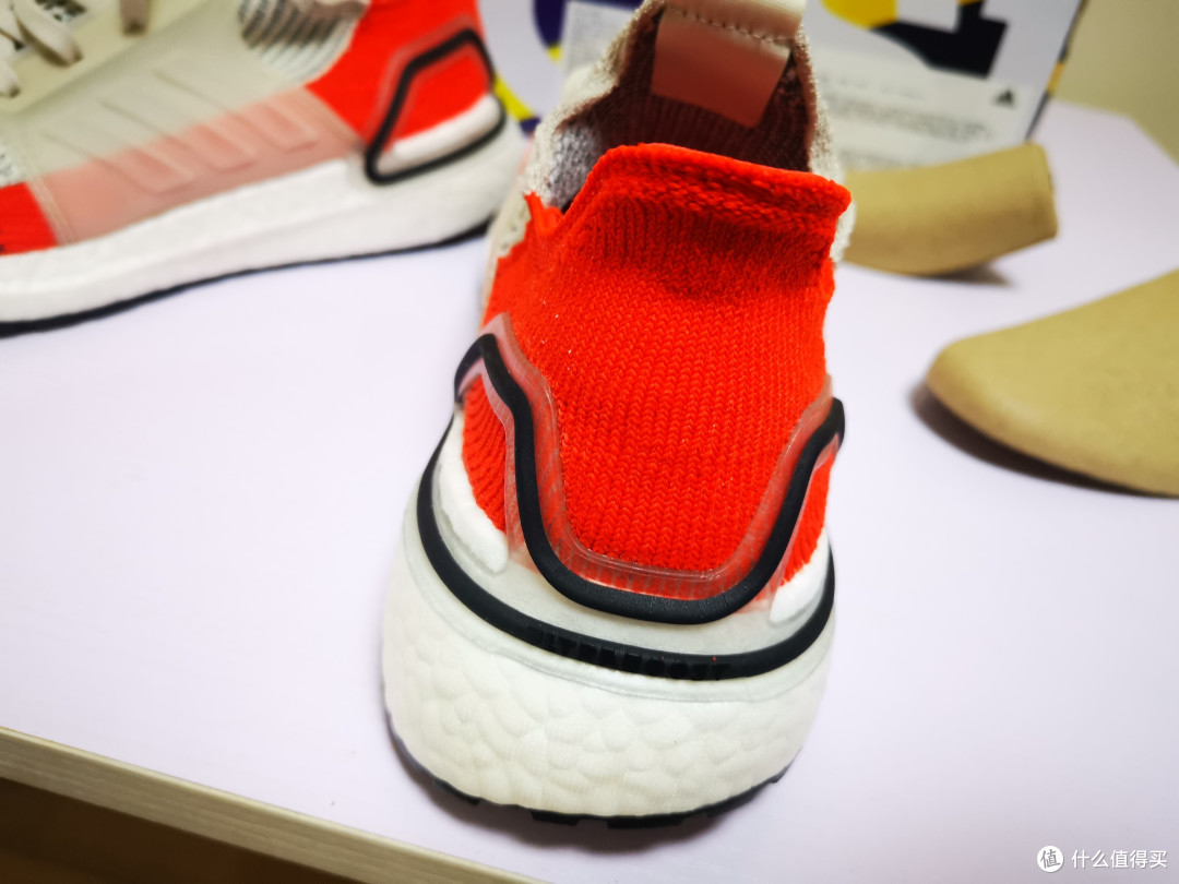 大繁若简——349元的Adidas 阿迪达斯 UltraBOOST 19 开箱