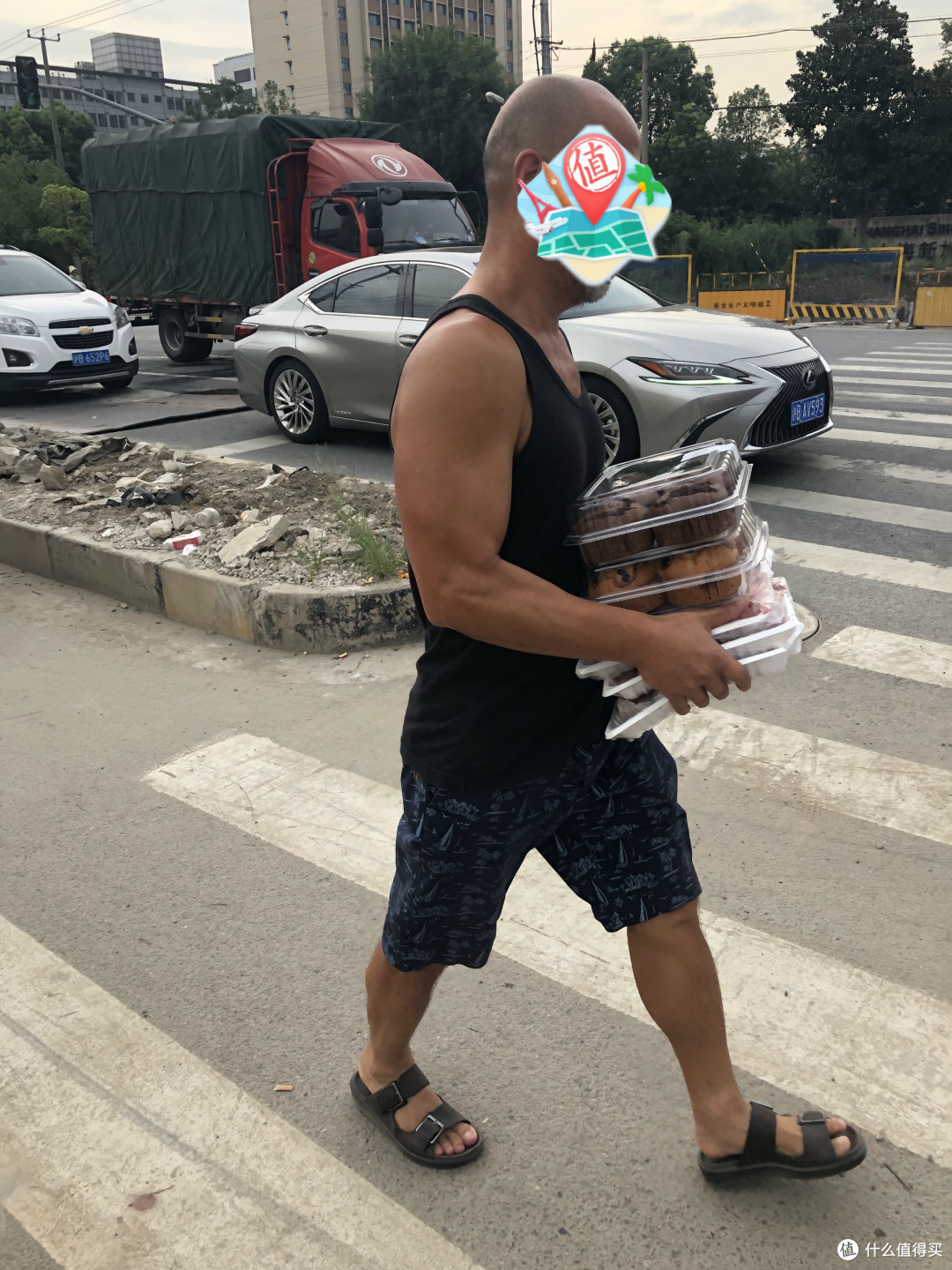 Costco开业第一天把警察都招来了 !小编现场探店,挤瘦5斤都没能进去!