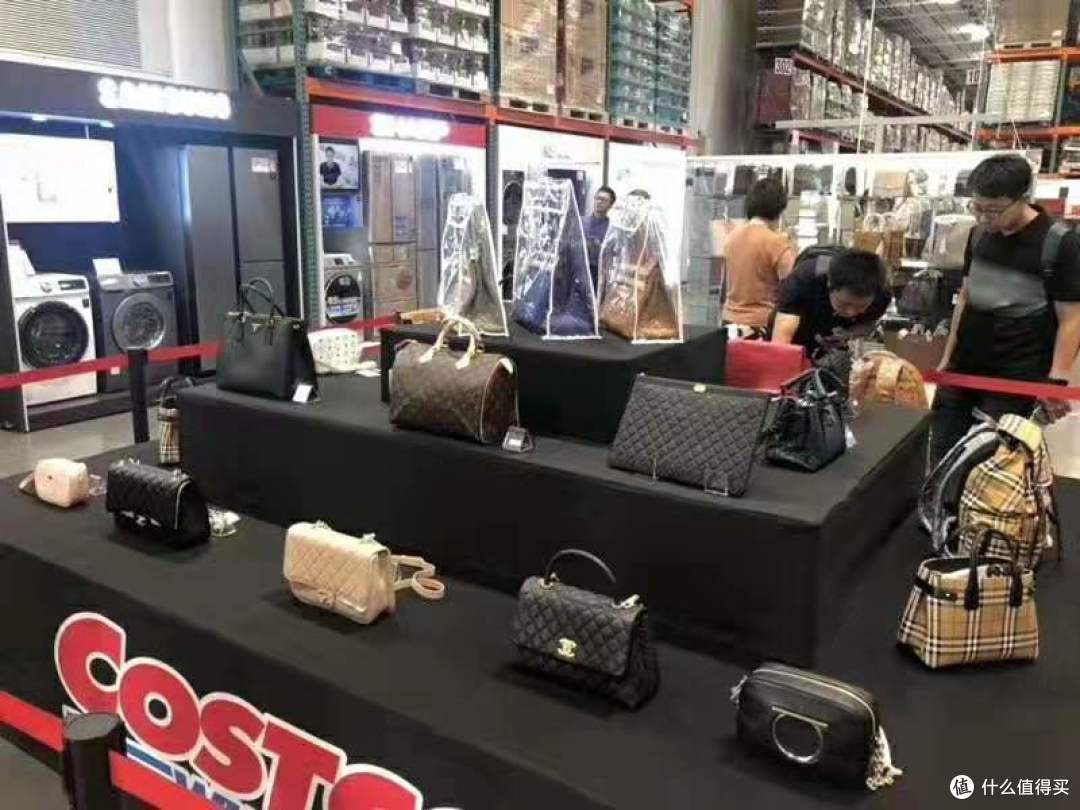 Costco开业第一天把警察都招来了 !小编现场探店,挤瘦5斤都没能进去!