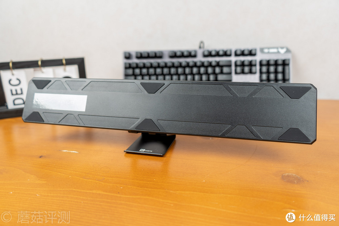 手感细腻，外观出色，配件良心、华硕TUF GAMING K7 光轴机械键盘