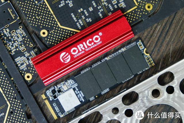 ORICO 迅龙V500超高速M.2 NVMe固态硬盘测评：为疾速而生！