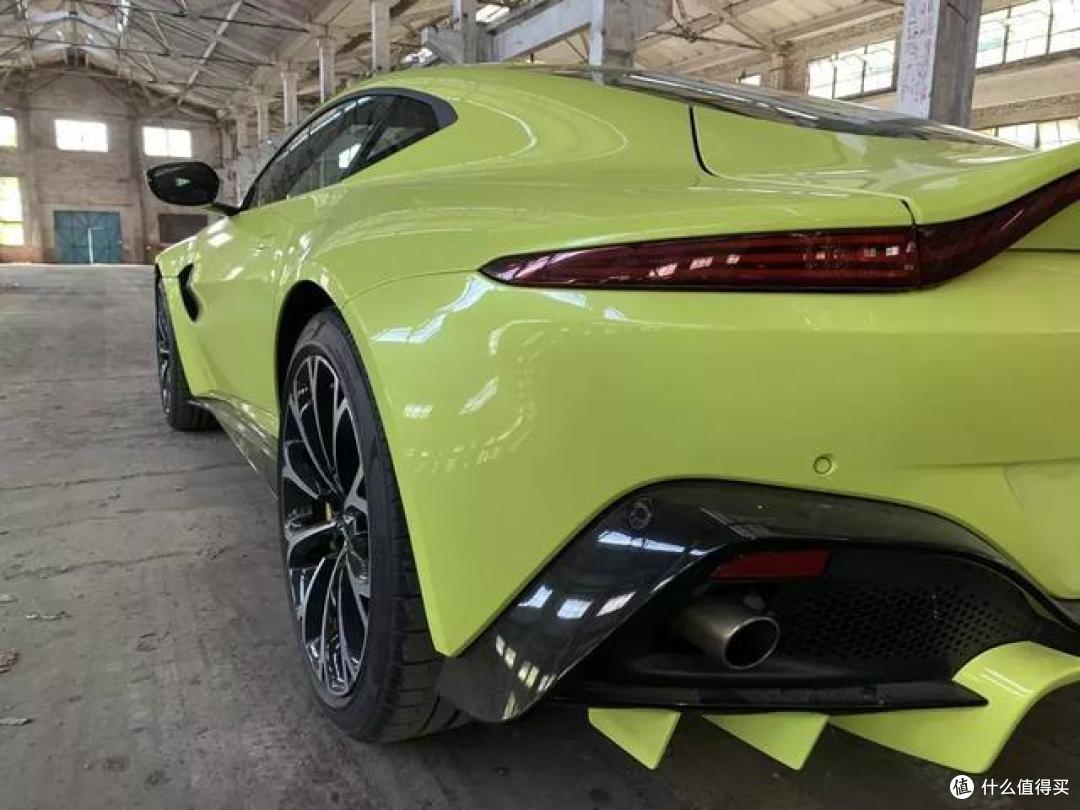 深度体验阿斯顿•马丁V8 Vantage:只为读懂你的美