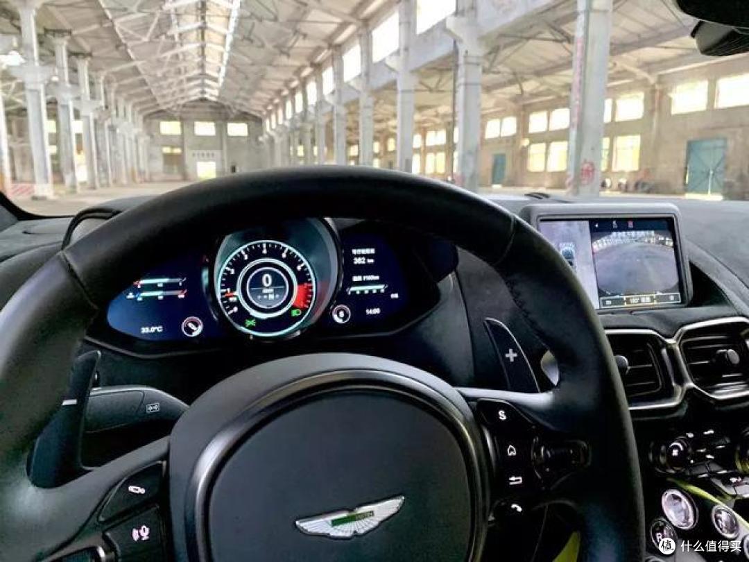 深度体验阿斯顿•马丁V8 Vantage:只为读懂你的美