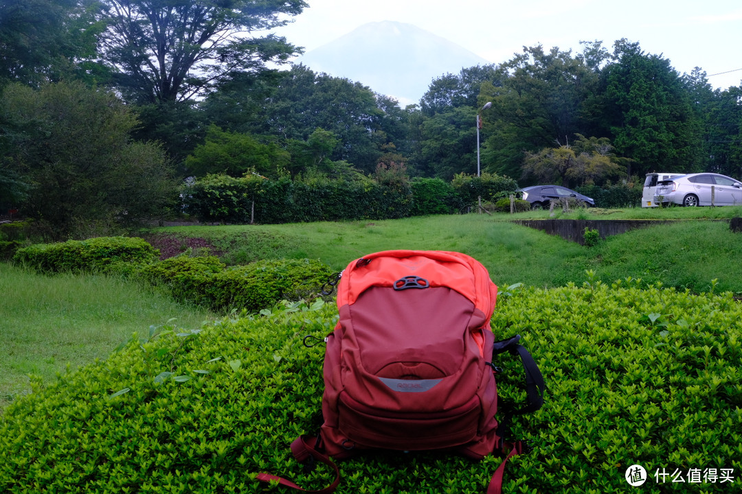 清晨酒店边上嘚瑟着看到富士山全景，拍照留念下。