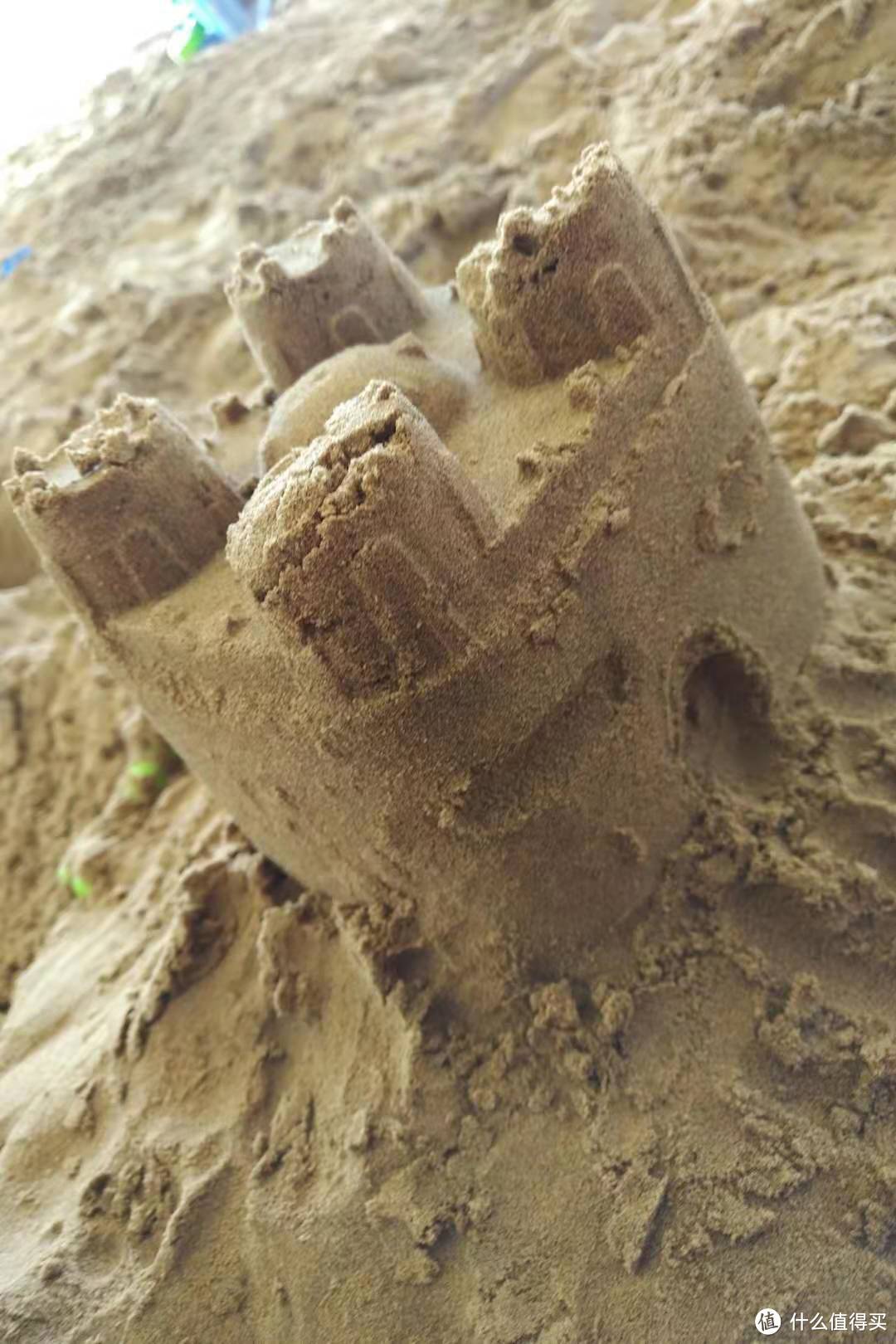姑娘的沙堆小城堡
