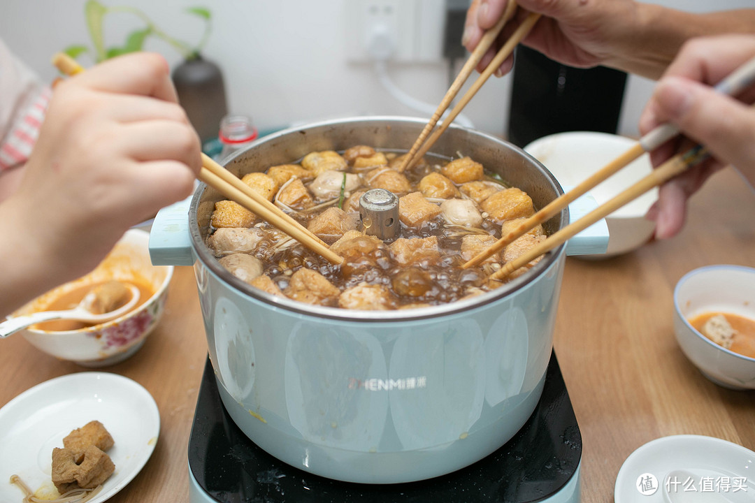 在家也能吃得欢，一锅多用蒸煮炖全能，臻米升降式电火锅