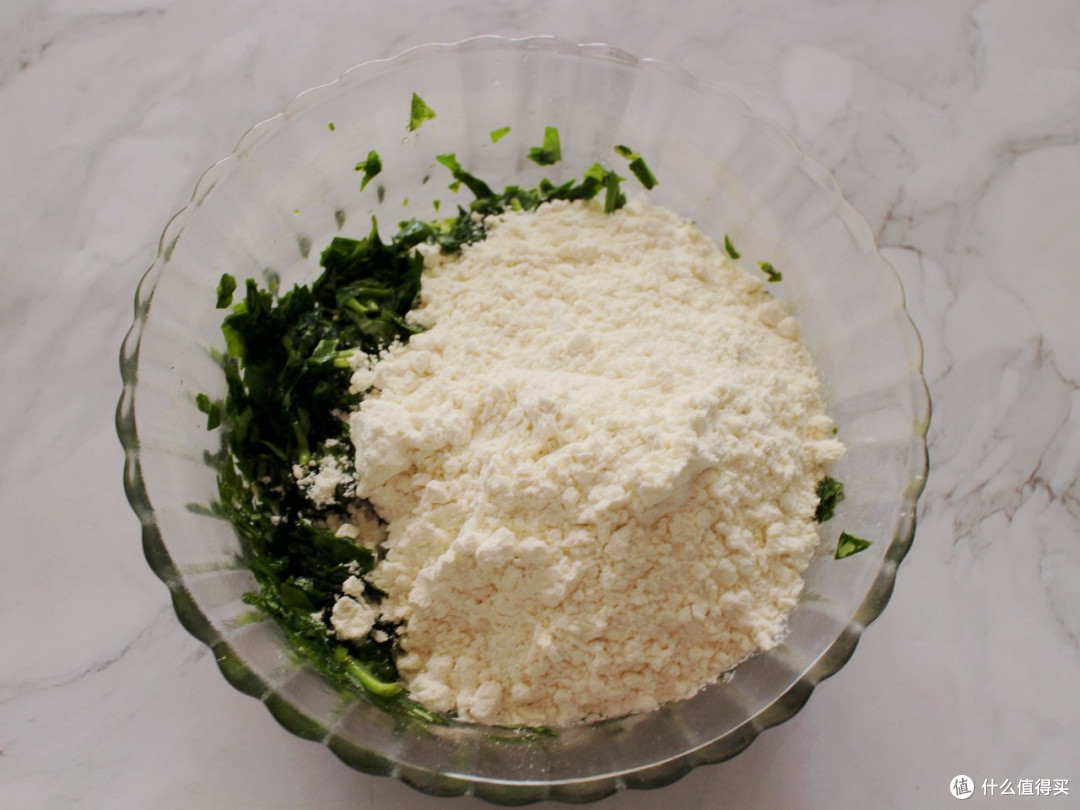 此菜我家从7月吃到8月,加一碗面粉一个鸡蛋,烙成蔬菜饼可香了
