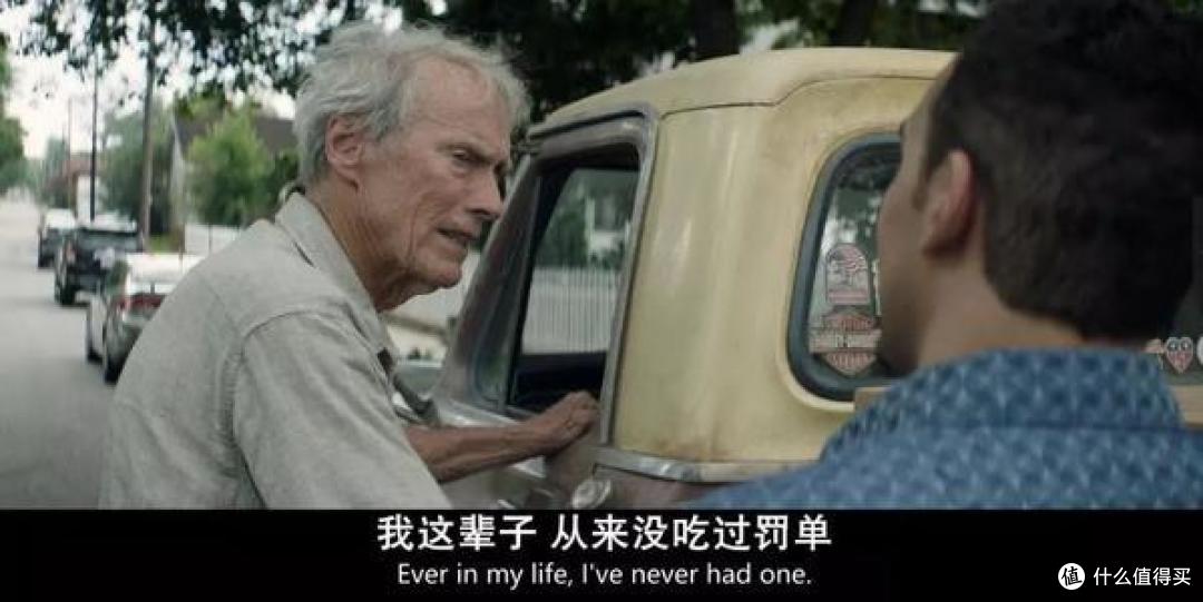 《骡子》九十岁高龄的伊斯特伍德依旧能自导自演，而且做得很棒