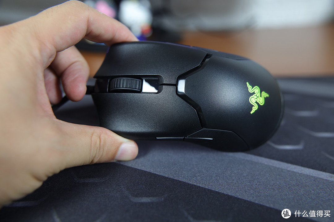 我的2019攒机之路外设篇：光学微动 双手通用 Razer Viper 雷蛇毒蝰入手体验