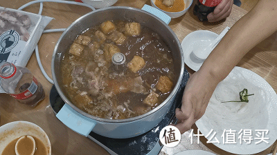 在家也能吃得欢，一锅多用蒸煮炖全能，臻米升降式电火锅