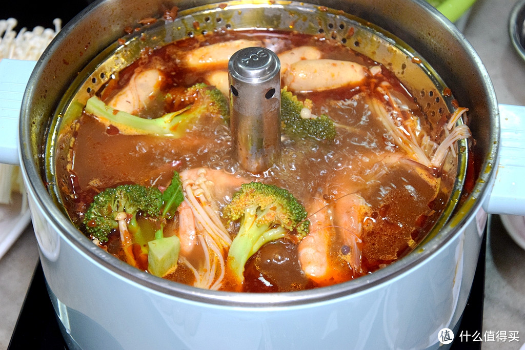 秋冬季节宜火锅,网红臻米升降火锅令食材无处遁形