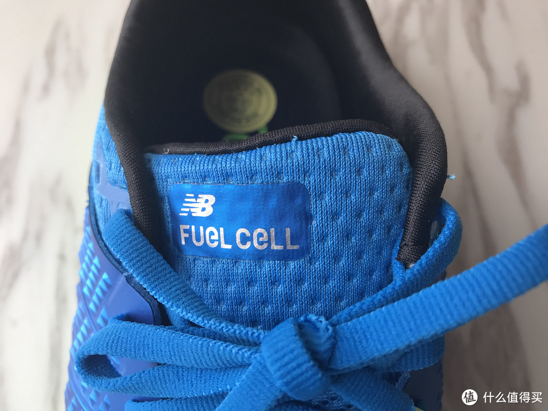 千万别被“*级”二字给蒙蔽了——New Balance FuelCell系列MFLCLBL缓震跑鞋