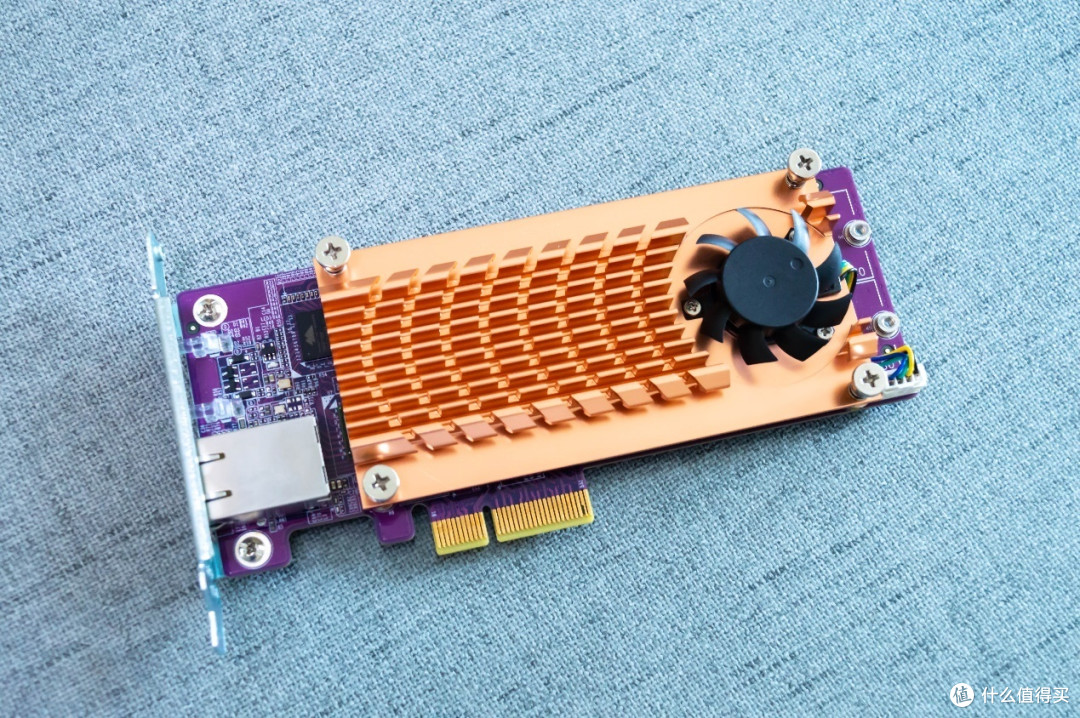 万兆网络、SSD加速 威联通TS-453B 搭配QM2 M.2 SSD端口与10Gbps网络扩展卡新玩法