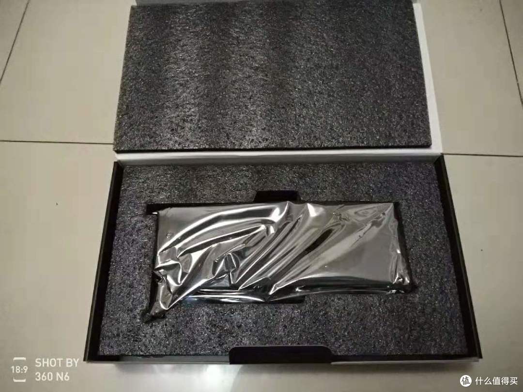 华擎RX5700 公版开箱及不专业评测