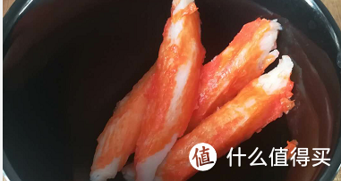 蟹肉棒沥干水份