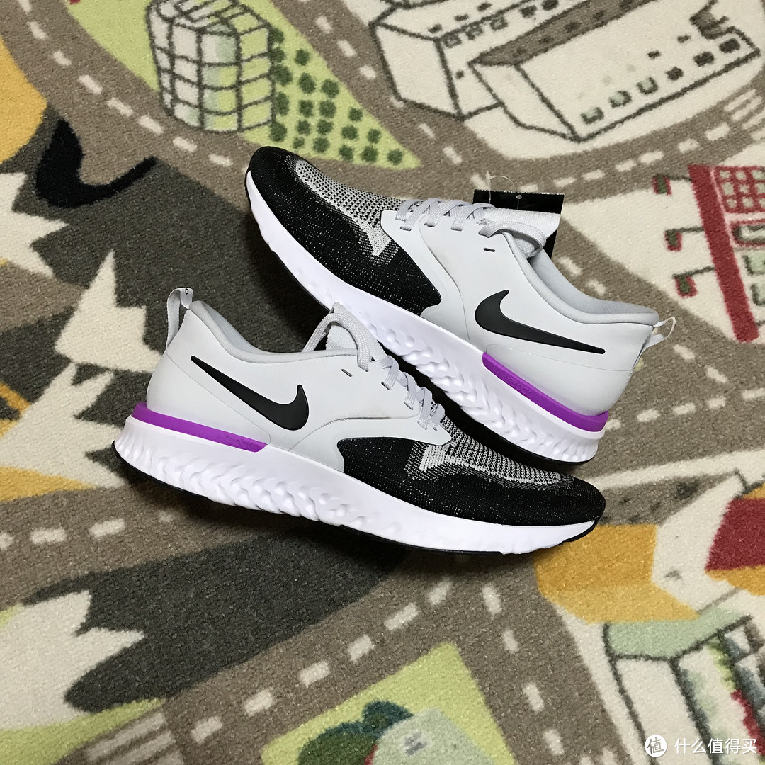 Nike Odyssey React Flyknit 2跑鞋