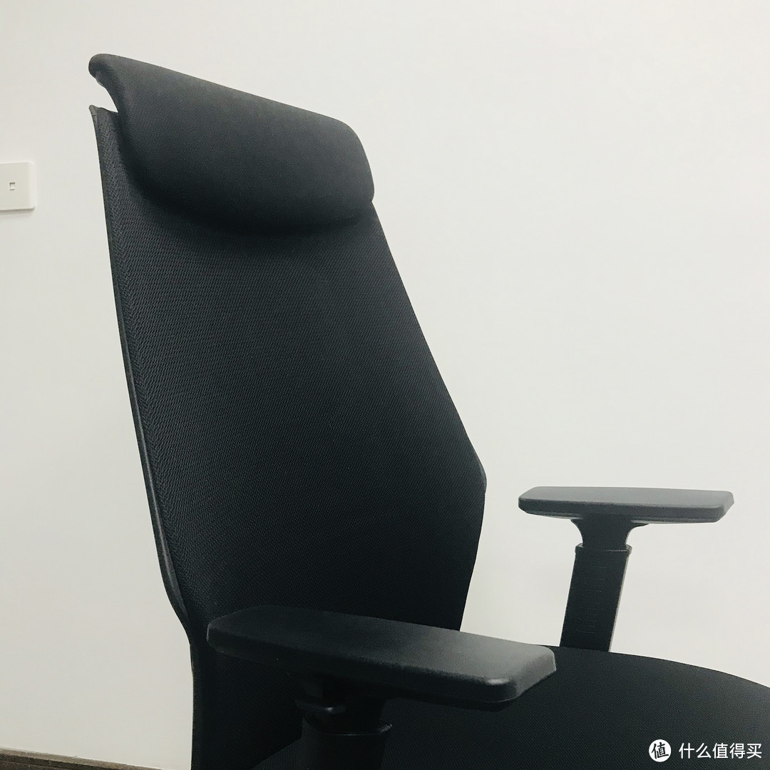 我的上班日志 一：跟同事们一起采购了这款椅子