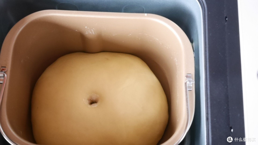 蓬松香甜的榛果肉松包,看到的都想品尝!