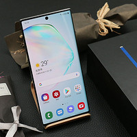 三星Galaxy Note 10+手机外观展示(曲面屏|接口|按键|摄像头)