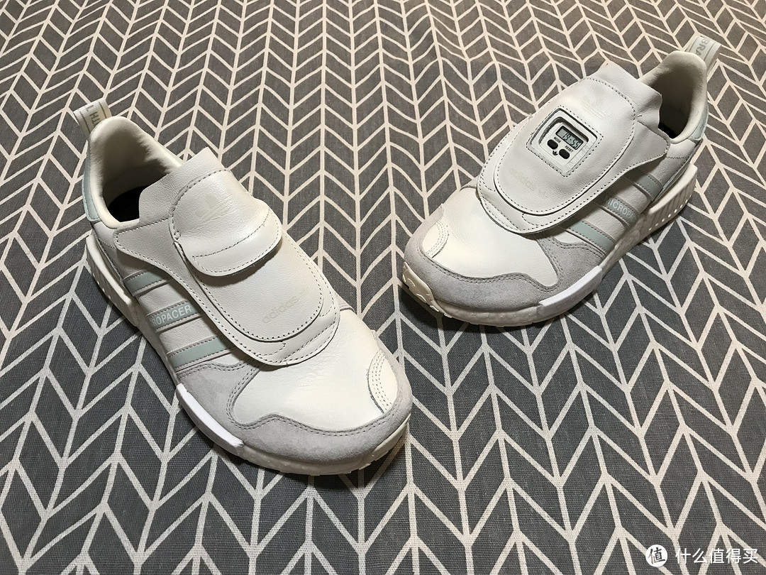 adidas 三叶草 MICROPACER x R1经典鞋